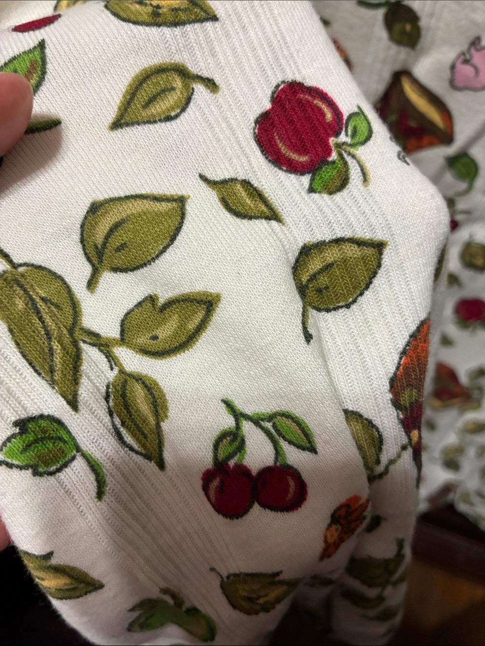 Women’s vintage 1X cream short sleeve Tee with Garden Print - Picture 6 of 8